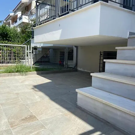 Perissahouse 度假居 尼基季